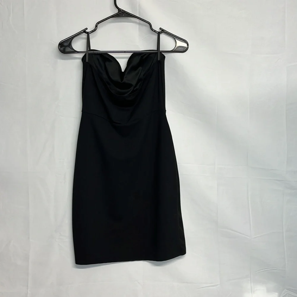 𝅺strapless dress. L - Picture 2 of 4